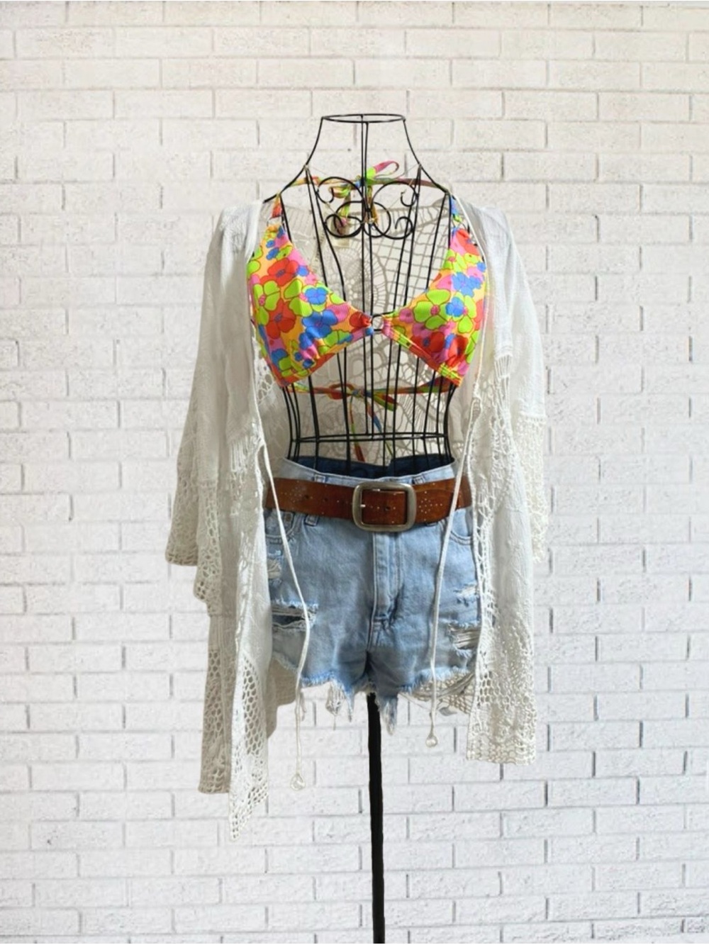 Bikini Top Retro Groovy Floral Bright Women Medium Gold Ring Halter Boho Hippie